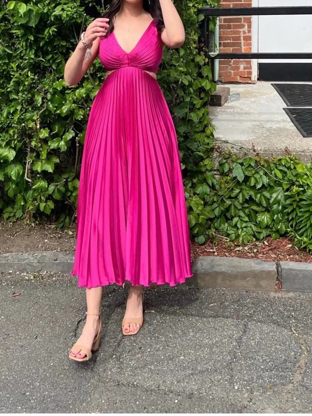 Abercrombie & Fitch Giselle Pleated Cut Out Maxi Dress